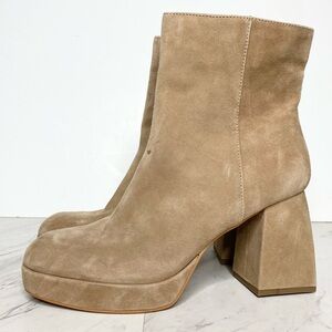Dolce Vita Ulyses Tan Suede Platform Heeled Bootie 9 1/2